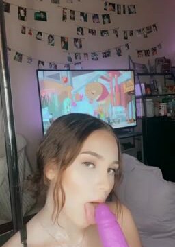 Tayler Hills!!! Hot play dildo in bedroom new vid-update