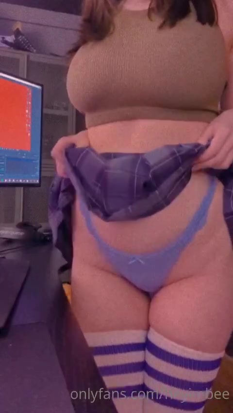 HeyImBee!!! Sexy with erotic body – New video OLF leakd so hot