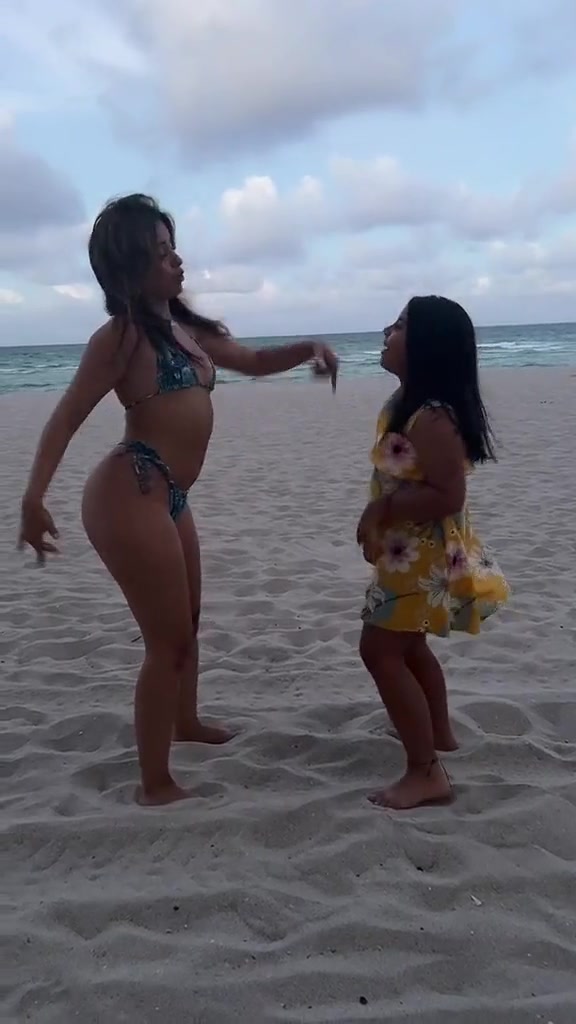 Camila Cabello!! Hot sexy bikini