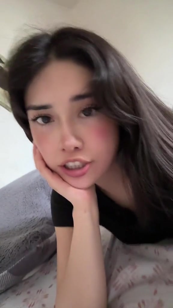 Mags Mx sexyy on bed…