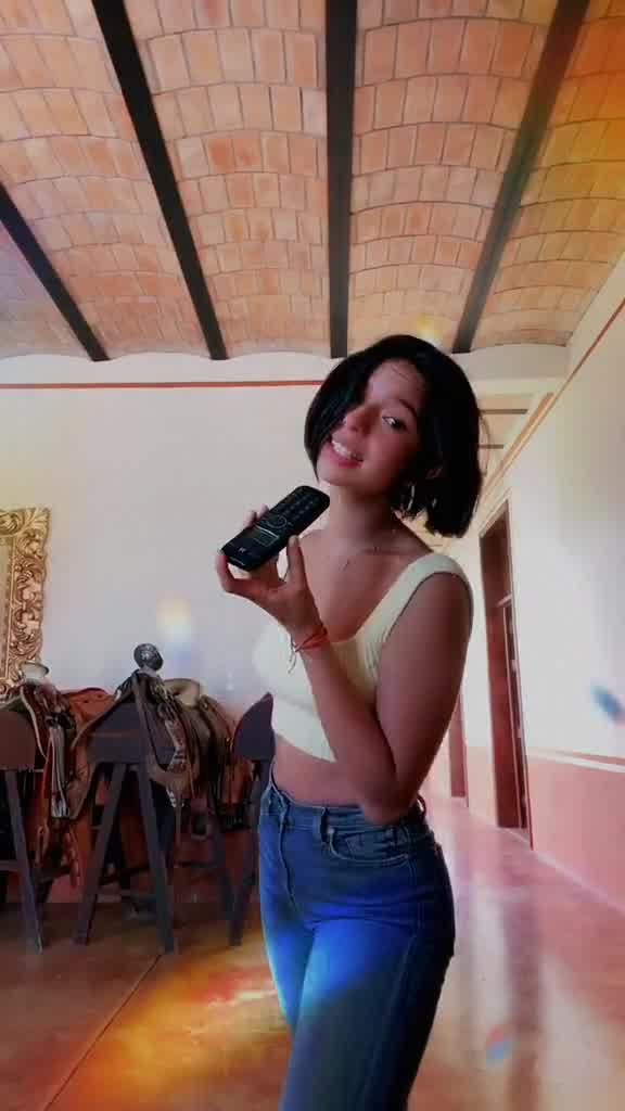 Angela Aguilar sexy dance…