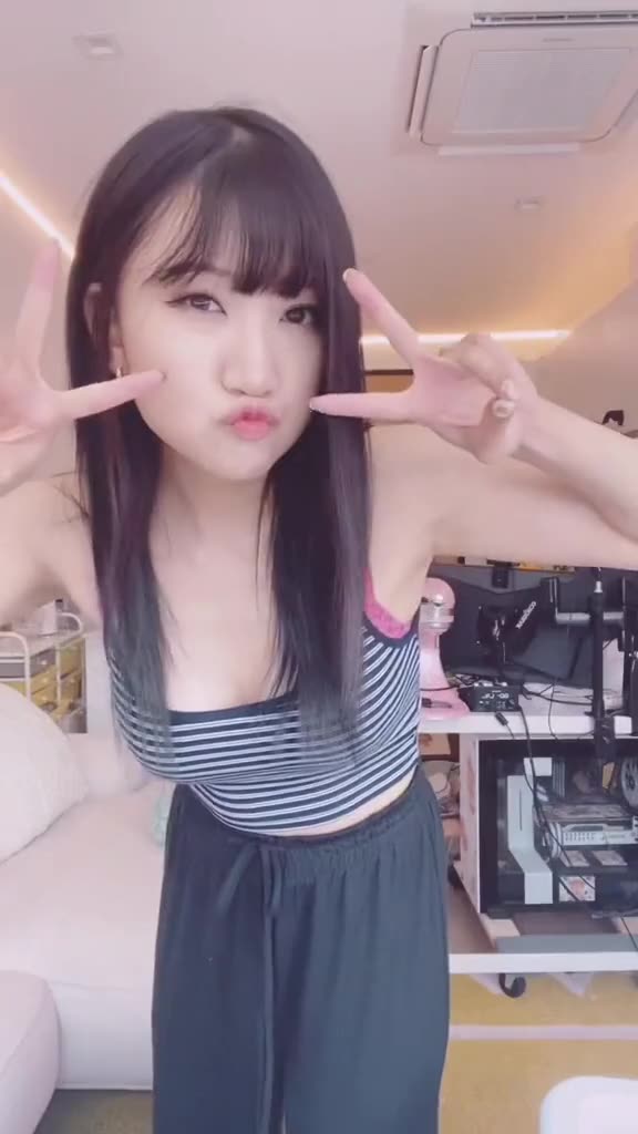 Aria Saki – Sexy in bedroom…