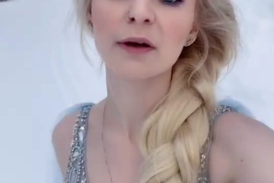Kallmekris – Sexy frozen queen…