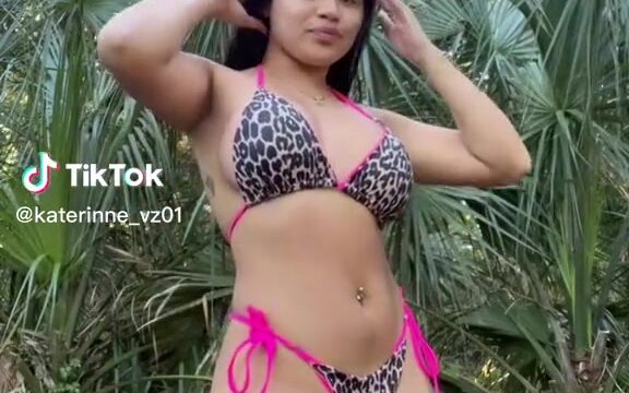 Katerinevz01 – Hot sexy bikini…