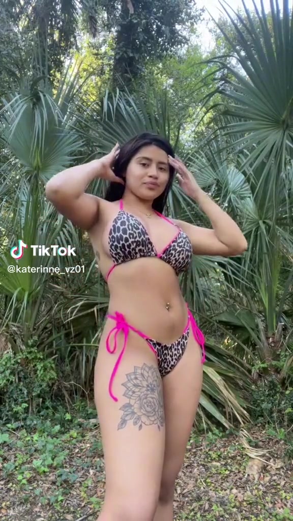 Katerinevz01 – Hot sexy bikini…