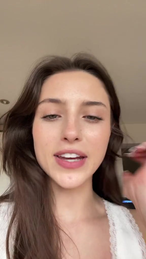 Madeline Argy hot sexy babe…