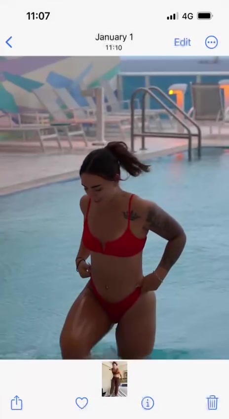 Abby Berner – Sexy in the pool