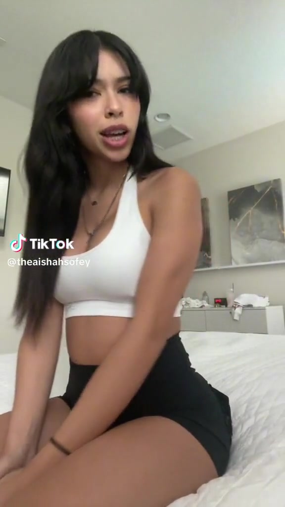 Aishahsofey hot sexy babe