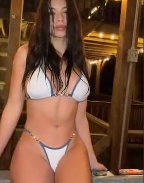 Aishahsofey – Sexy with erotic body