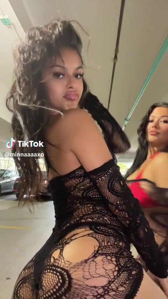 Minaaxo – Sexy in lingerie
