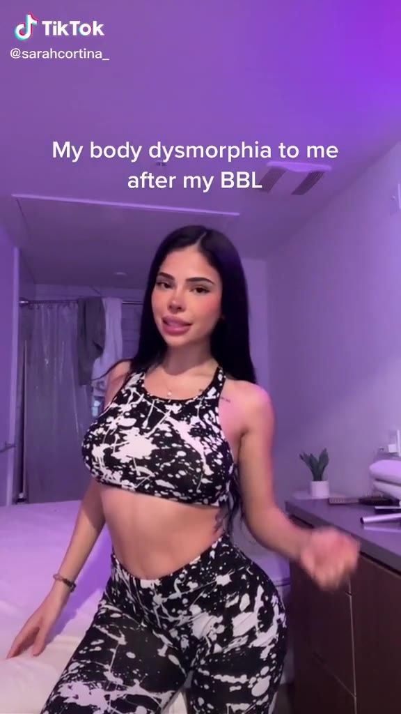 Sara Cortinez sexy babe