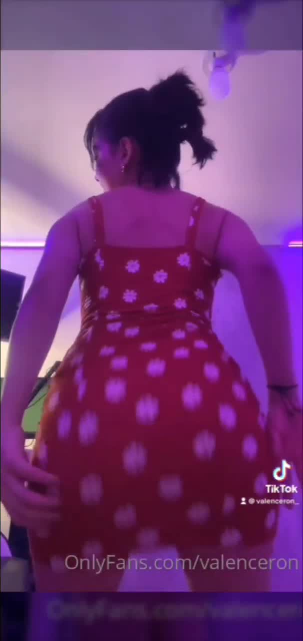 Valenceron twerking ass
