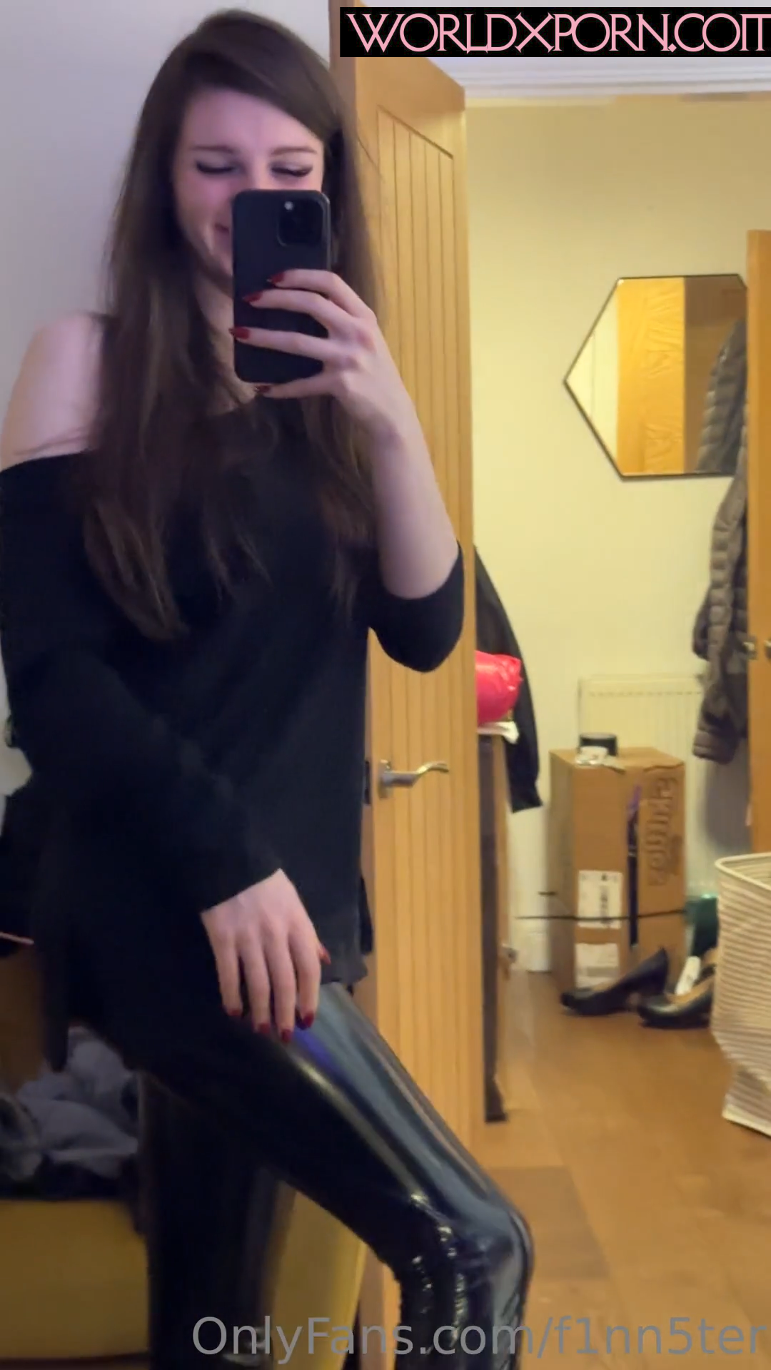 F1nn5ter hot sexy babe
