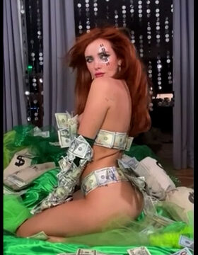 Bella Thorne!! Nude show with erotic body