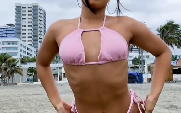 Caroline Escobar!!! Sexy on beach