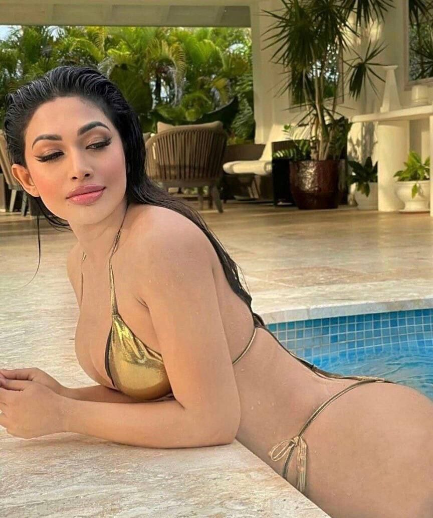Peya Bipasha – Sexy with erotic body