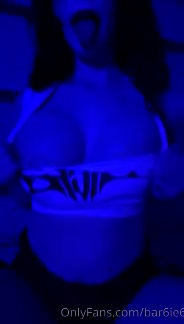 Bar6ie6/6ar6ie6 show big boobs on bed… Omg!!! New sextape Onlyfans video leaked