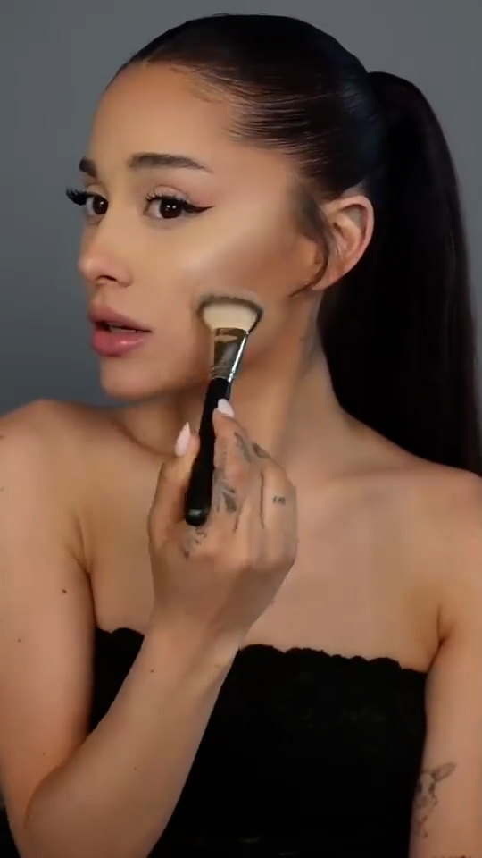 Ariana Grande hot sexy baby!!! Omg…