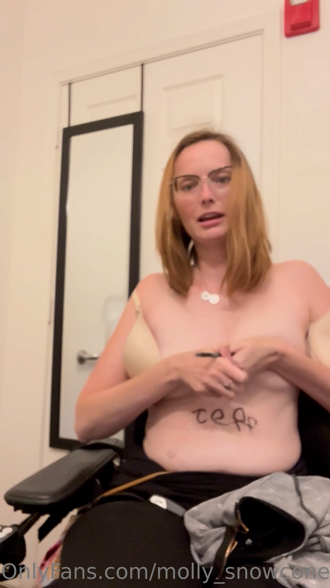 Mollysnowcone naked big boobs so hot!!! New trending video leak