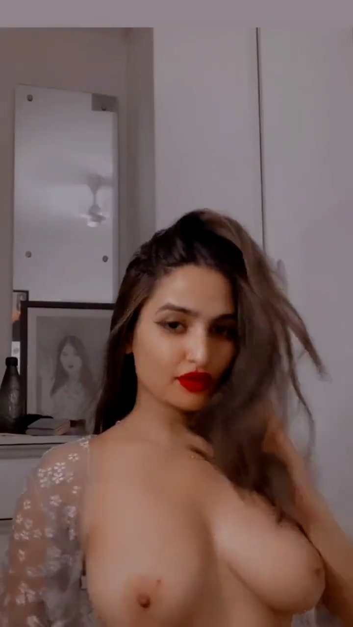Sassy Poonam Nude big boobs teasing so hot!!! New Onlyfans video leaked